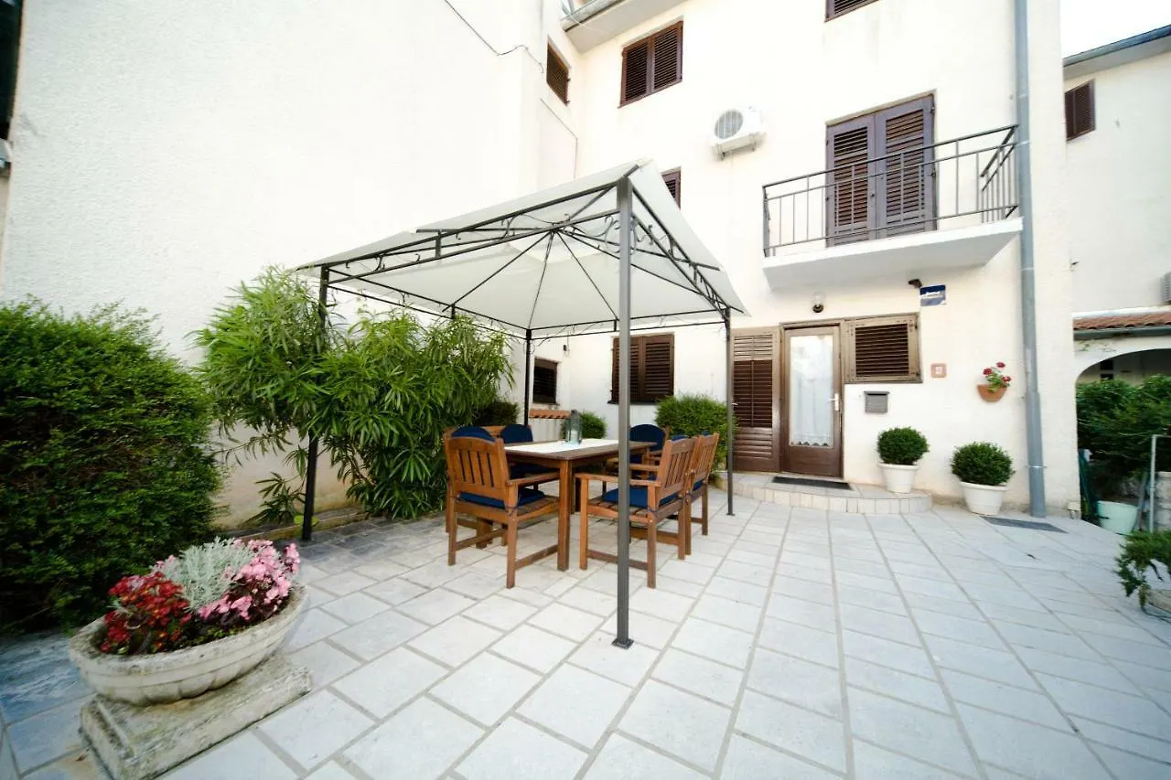 Apartments Gogsy Malinska
