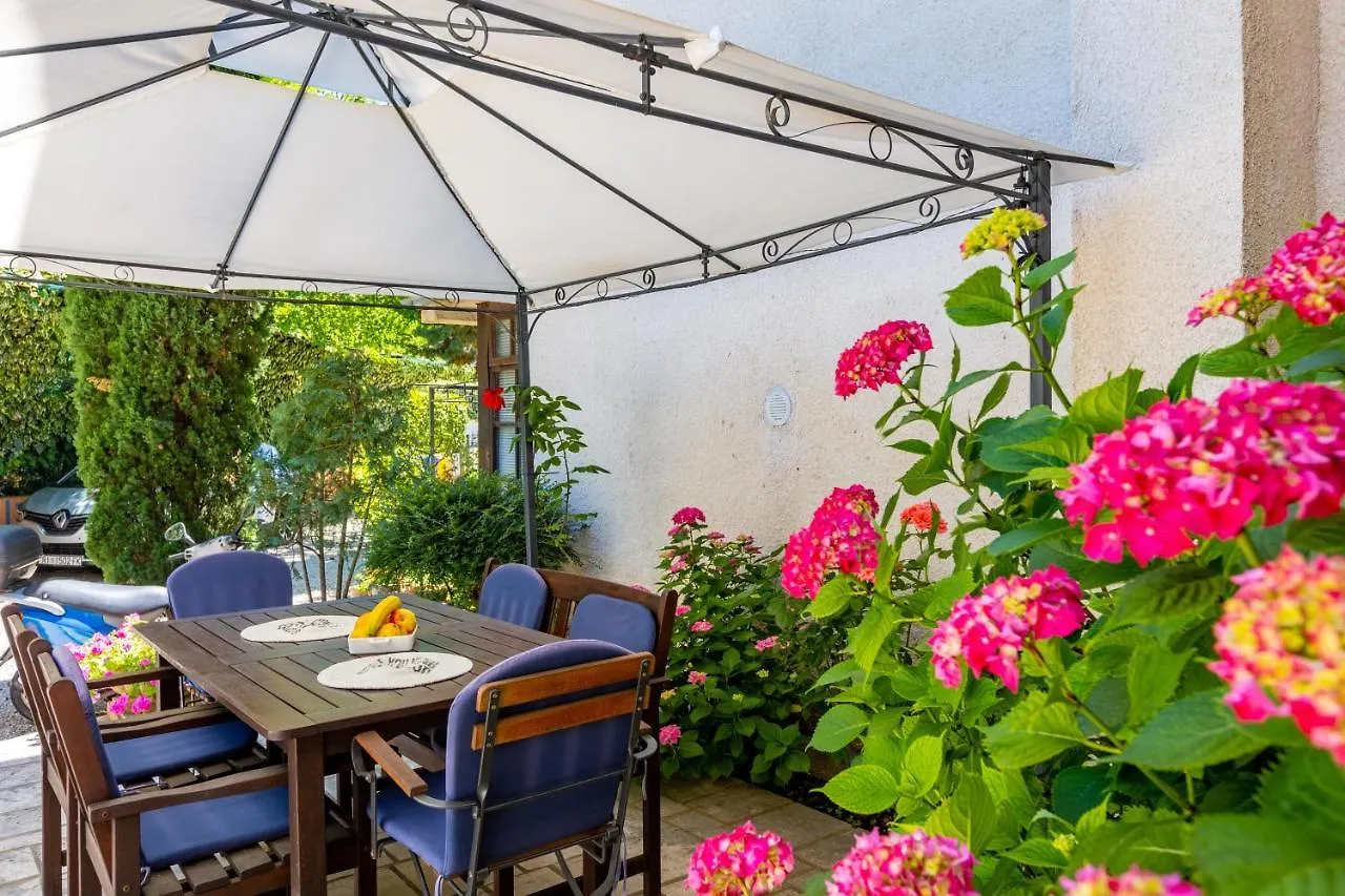 Apartments Gogsy Malinska