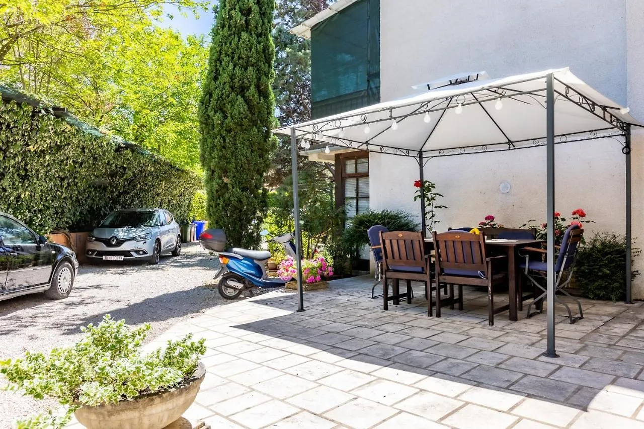 Apartments Gogsy Malinska Croatia